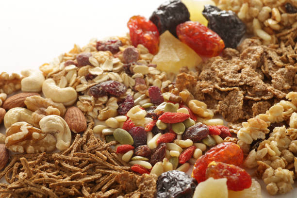 các loại ngũ cốc và granola - thực phẩm giàu protein thực vật hình ảnh sẵn có, bức ảnh & hình ảnh trả phí bản quyền một lần