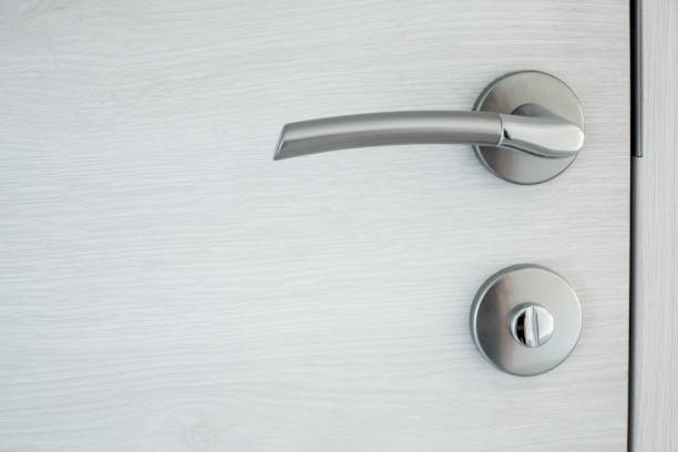 Chrome door handle is a mechanism used to open or close door, Aluminum door with glass, Aluminum alloy material light weight and higher strength for home and building decoration engineering material.