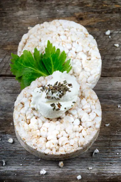 Whole Wheat Rice Cake Topped with curd and spices