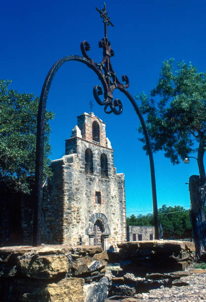 istock San Antonio Missions NHP - San Francisco Espada & Cross - 1984 1299352155