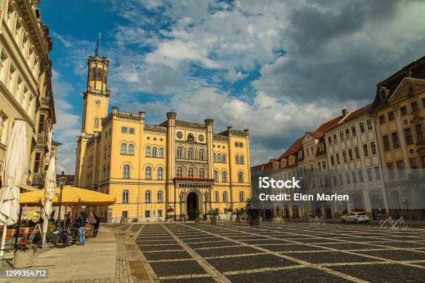 Schöne Gemütliche Alte Zentrale Saubere Straßen Der Altstadt Von Liberec Manchester Von Bohemi Sonner Tag Im Sommer Nicht Viele Menschen Auf Den Straßen Stockfoto und mehr Bilder von Alt