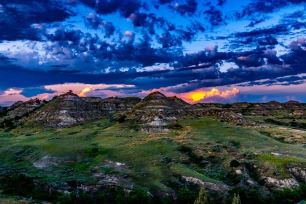 национальный парк теодор рузвельт - north dakota фотографии стоковые фото и изображения