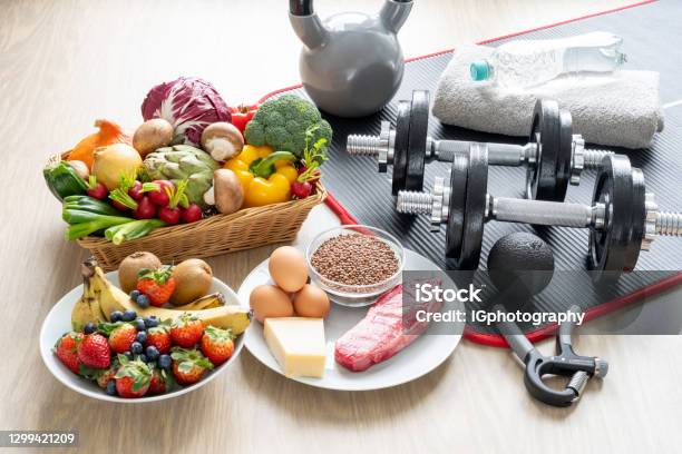 Diet And Exercise For Weight Loss Stock Photo - Download Image Now - Healthy Eating, Healthy Lifestyle, Sport