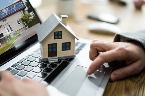 istock Online Real Estate House Property Sell 1299486495