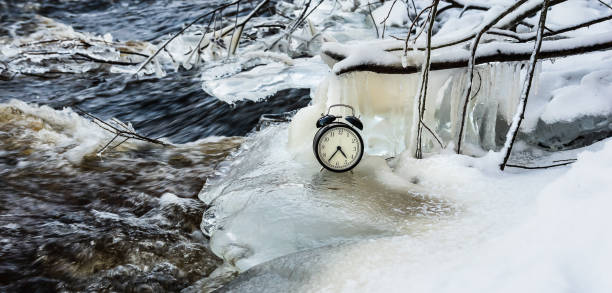 istock The time that shows that the cold month in January 1299578442