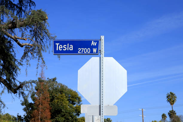 istock Tesla Avenue at Los Angeles, California 1299637637