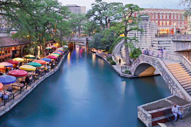 san antonio riverwalk - texas - riverwalk foto e immagini stock