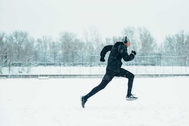 istock Taking a morning run on the snow 1299664492