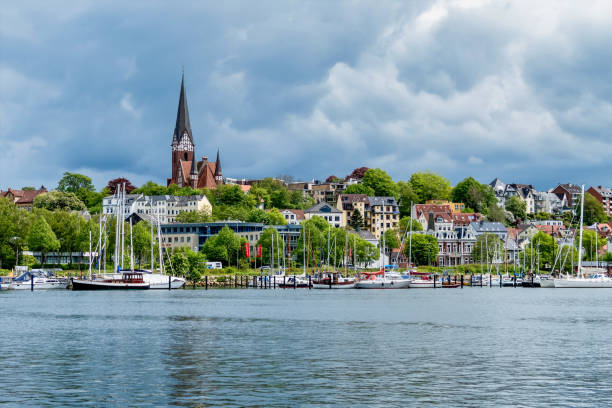 гавань фленсбурга фленсбург ферт, шлезвиг гольштейн, германия - schleswig стоковые фото и изображения