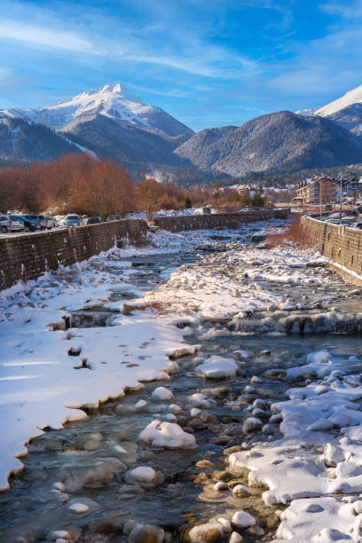 bansko, bulgaria, glazne, montagne invernali - bansko foto e immagini stock