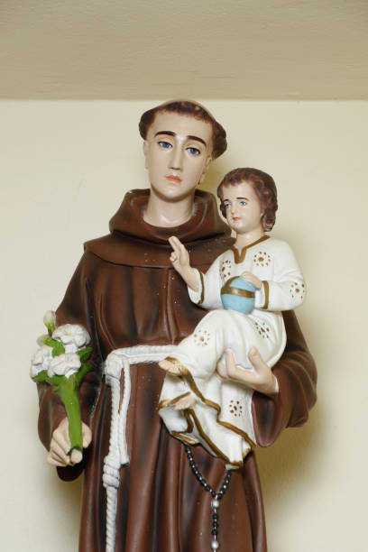 istock saint Anthony of lisbon and child Jesus catholic image 1299845165