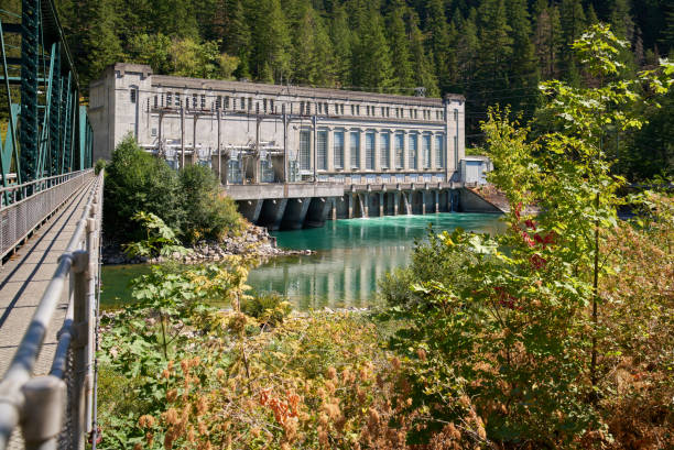 istock Gorge Dam Powerhouse Newhalem Washington 1299969816