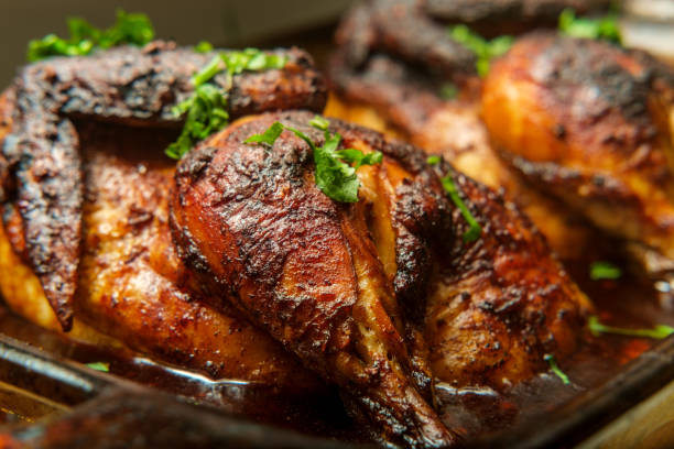 cocinar pollo a la mitad peruano - rotisserie chicken meat dinner fotografías e imágenes de stock