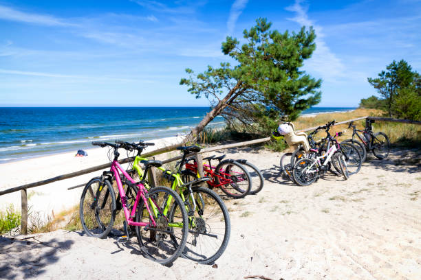 istock Holidays in Poland - bikes by the beach in Pogorzelica 1299989072