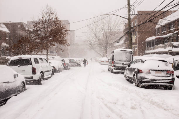 istock Snow in the city 1300056132