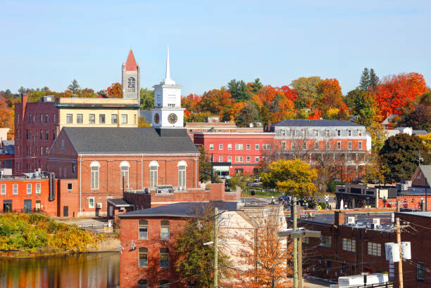 istock Autumn in Nashua 1300061561