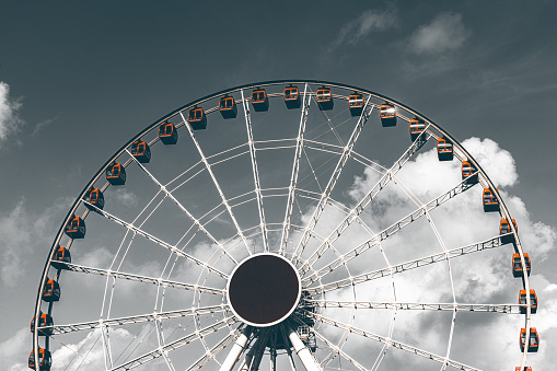 Horizontal Ferris wheel. black and white