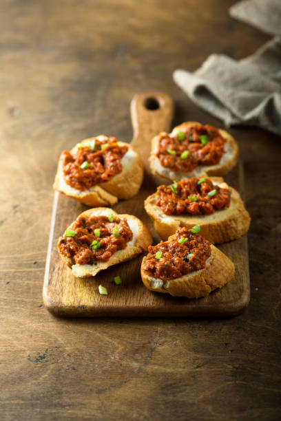 bruschetta - chutney jar tomato preserved fotografías e imágenes de stock