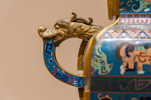 Ancient China Cloisonne Enamel Jar Chinese Dragon Head Handle Close-up