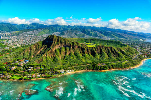 szczyt diamentowej głowy na oahu - volcanic crater zdjęcia i obrazy z banku zdjęć