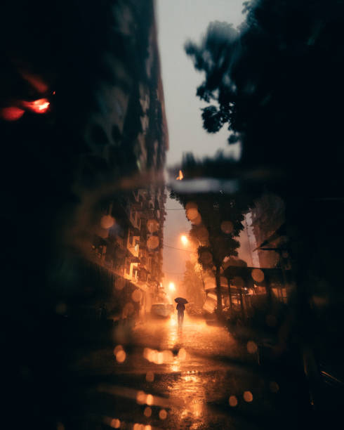 istock Rainy scenes in the city 1300258276