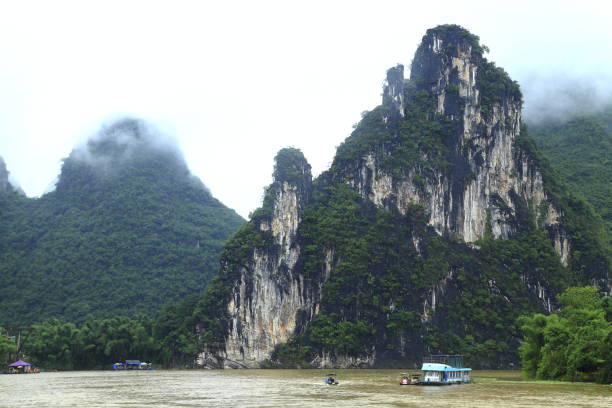 « beauté sur guangxi, chine » - yangshuo photos et images de collection