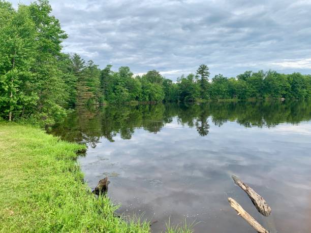 istock Wisconsin freshwater lake 1300309215