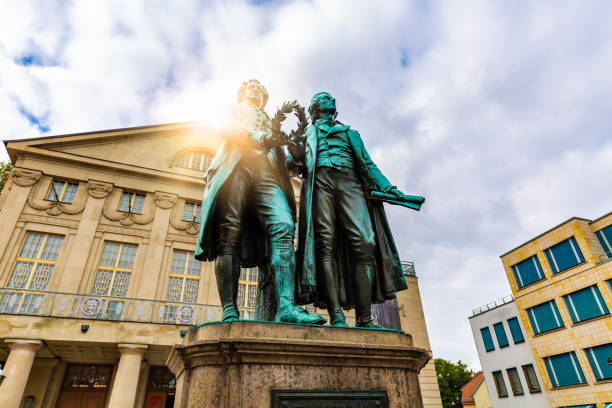 goethe- und schillerdenkmal in weimar - thuringia stock-fotos und bilder