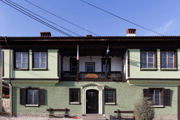 Street and old houses in historical town of Koprivshtitsa, Bulgaria Koprivshtitsa, Bulgaria - January 25, 2020: Typical Street and old houses in historical town of Koprivshtitsa, Sofia Region, Bulgaria bulgarian culture bulgaria bridge river stock pictures, royalty-free photos & images