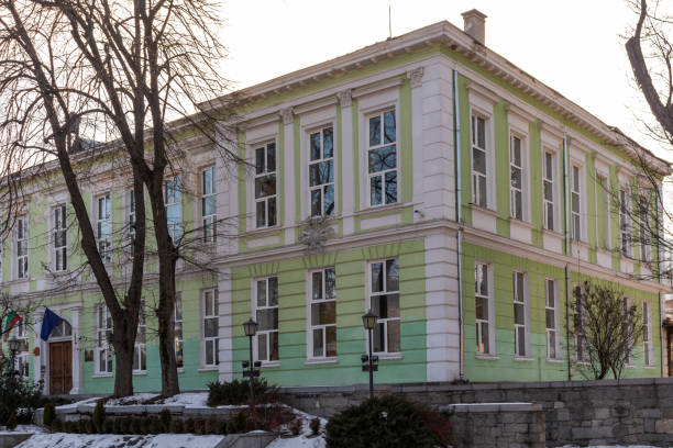 Street and old houses in historical town of Koprivshtitsa, Bulgaria Koprivshtitsa, Bulgaria - January 25, 2020: Typical Street and old houses in historical town of Koprivshtitsa, Sofia Region, Bulgaria bulgarian culture bulgaria bridge river stock pictures, royalty-free photos & images