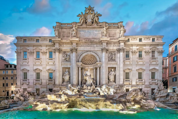 wspaniała fontanna di trevi z okresu rokoko w rzymie we włoszech - trevi fountain rome fountain monument zdjęcia i obrazy z banku zdjęć