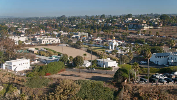 istock Clifftop Park in Encinitas, CA - Aerial 1300550774