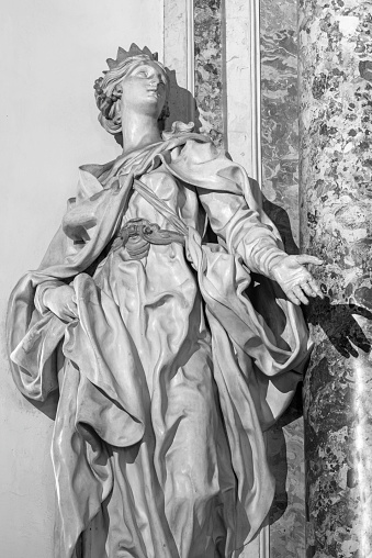 Arco - The statue of Esther in the church Chiesa Collegiata dell'Assunta by  Gabriele Cagliari form 17. cent..