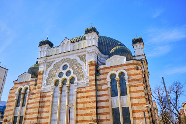 sinagoga de sofía y el centro comunitario judío rohr chabad - east european jewish fotografías e imágenes de stock