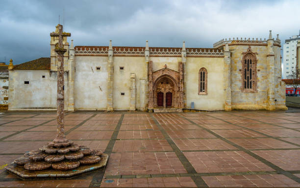 Monastery of Jesus Setubal's Monastery of Jesus was built in the 1490s as a convent for Poor Clare nuns, a Franciscan order setúbal city portugal stock pictures, royalty-free photos & images