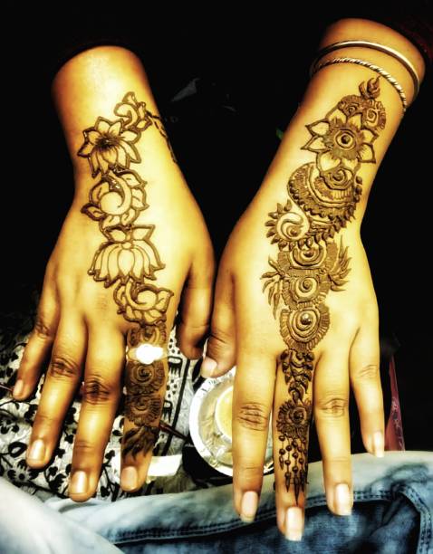 istock Mehndi.. human body art 1300708877