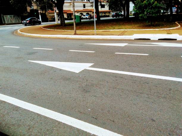 istock Street city 1300728120