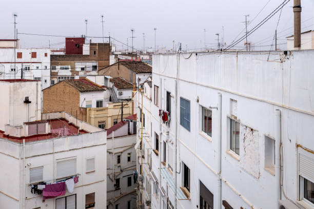 barrio residencial español con vistas a los tejados en valencia, españa - spanish culture real estate villa apartment fotografías e imágenes de stock