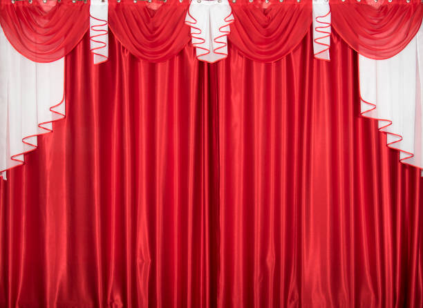 rot und weiß farbe lambrequin und vorhänge (portiere), seide textur mit falten, stoff hintergrund - jabot stock-fotos und bilder