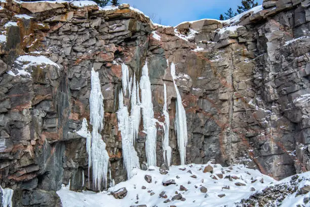 Photo of spectacular ice on the cliff