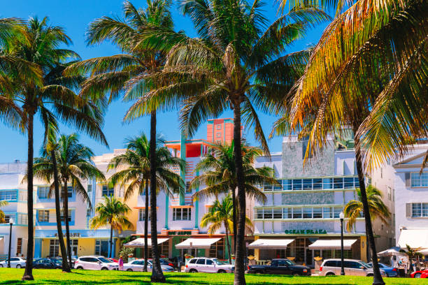 istock Miami Beach, Ocean Drive Historic district 1300800413