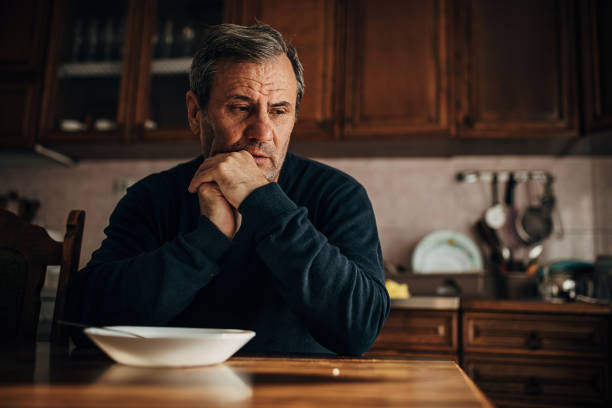 depression-sadness, loss of appetite - só para adultos imagens e fotografias de stock