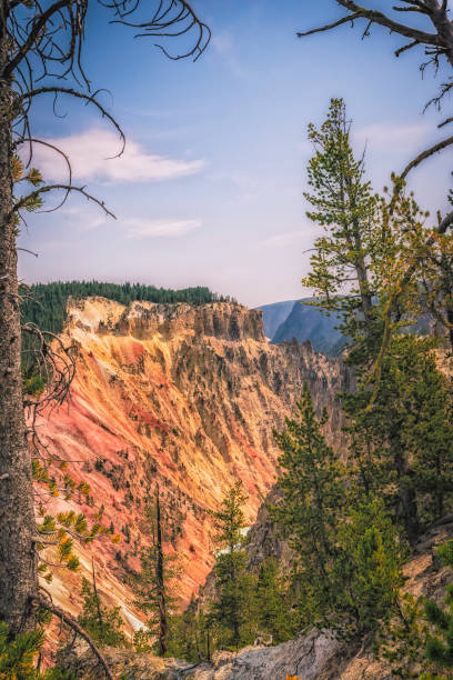 イエローストーン国立公園 - ワイオミング州 - アメリカ、夏(2018年8月) - yellowstone national park hat blue lake ストックフォトと画像