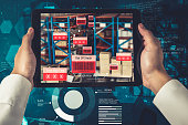 intelligentes-lagerverwaltungssystem-mit-augmented-reality-technologie.jpg?b=1&s=170x170&k=20&c=6j39ewkQv2bD7JZOiHXhwuSgYOBY0q0E-ucGSRW10jI=