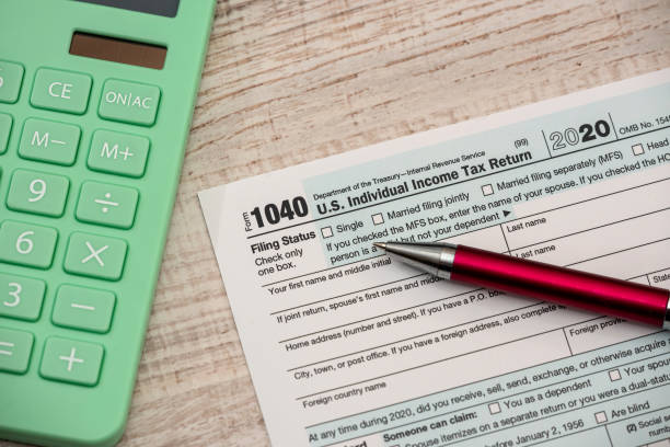 istock 1040 individual tax form 1301011231