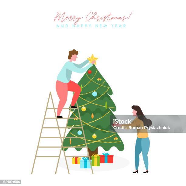 Mensen Die Kerstboom Verfraaien Mannen En Vrouwen Maken Zich Klaar Voor Het Nieuwe Jaar En Vrolijk Kerstfeest Stockvectorkunst en meer beelden van Kerstmis