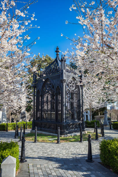 ワシントン州リッチモンドのジェームズ・モンロー大統領の墓 - richmond virginia james monroe tomb the americas north america ストックフォトと画像