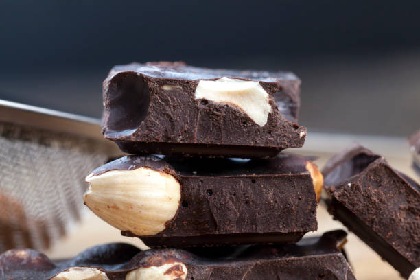 istock divided into parts chocolate bar 1301086273