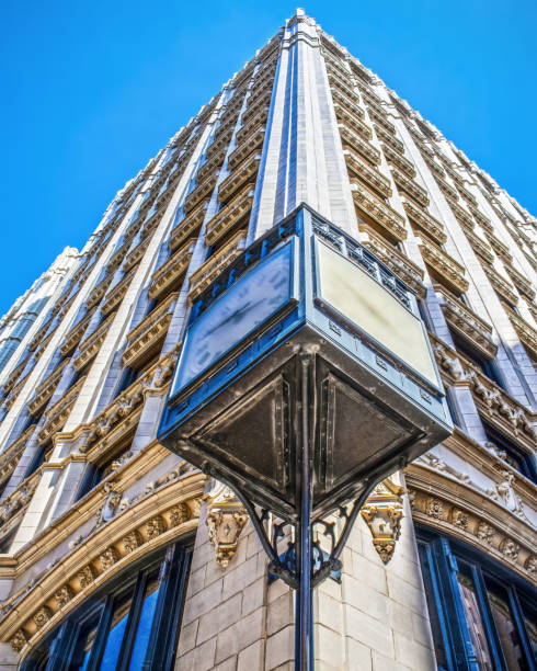 midcontinent tower - venitian gothic commercial cathedral symbolizing the flamboyance of early 20th century oil barons and its huge art deco metal clock on the corner - venitian imagens e fotografias de stock