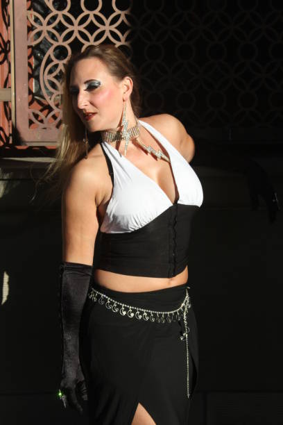 istock Photoshoot of a dancer 1301119486